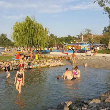 아파트 Holiday Home In Fonyod/Balaton 18566 *