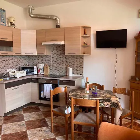 公寓 Holiday Home In Fonyod/Balaton 18566